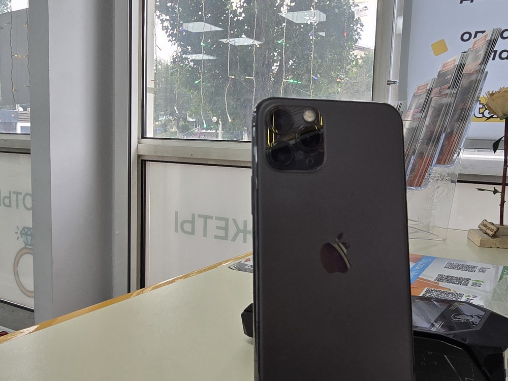 Смартфон Apple iPhone 11 Pro 64Gb