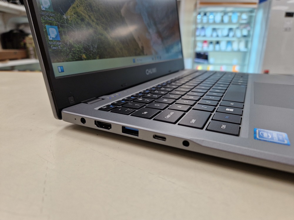 Ноутбук CHUWI HeroBook Plus; Celeron N4020, Intel UHD Graphics 600, 8 Гб, 240 Гб, Нет