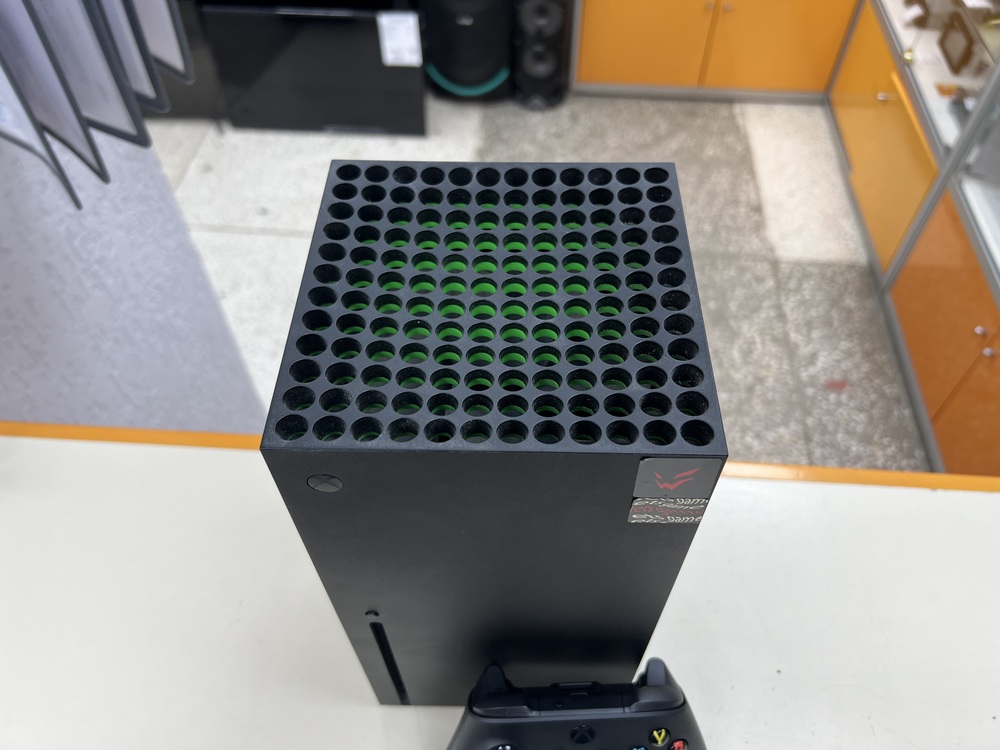 Игровая приставка Xbox Series X 1Tb