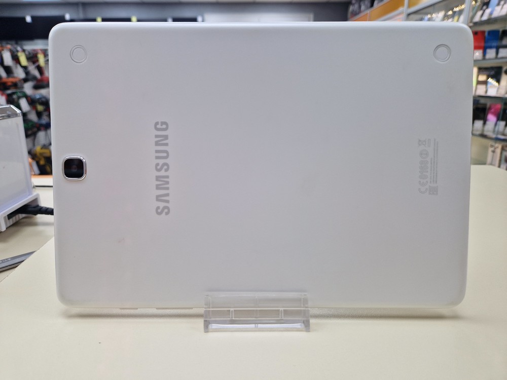 Планшет Samsung Galaxy Tab A (2016)