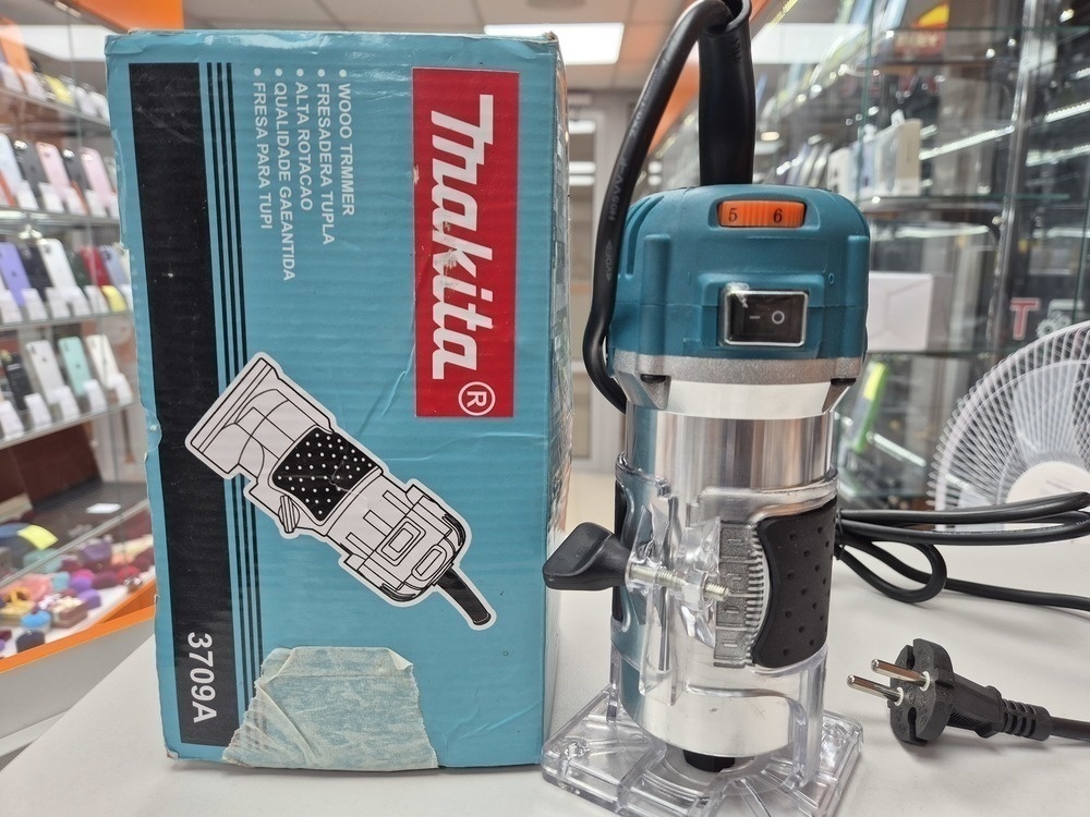 Фрезер Makita 3709