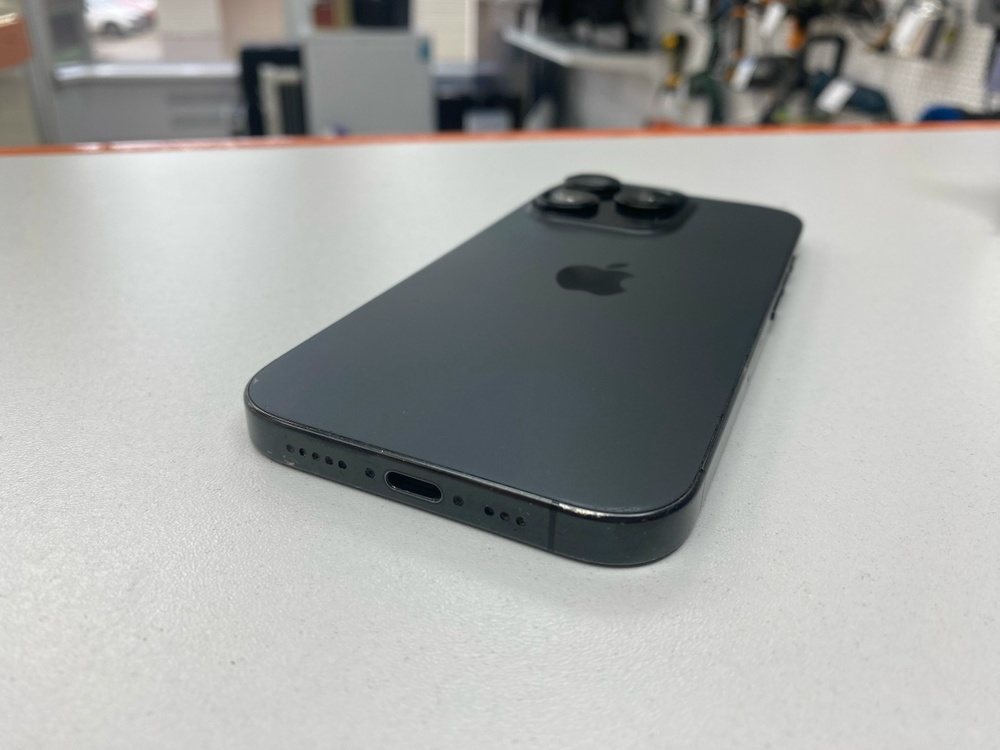 Смартфон Apple Iphone 16 Pro 128Gb