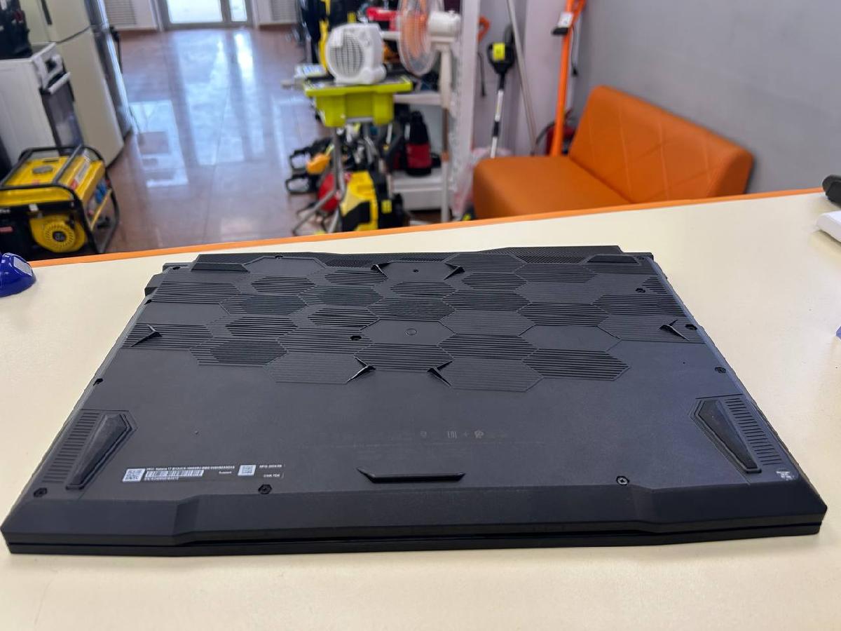 Ноутбук MSI Katana 17; Core I5-12450H, GeForce RTX 2050, 8 Гб, 250 Гб, Нет