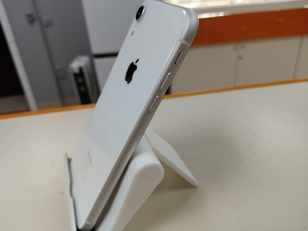 Смартфон Apple iPhone Xr 64Gb