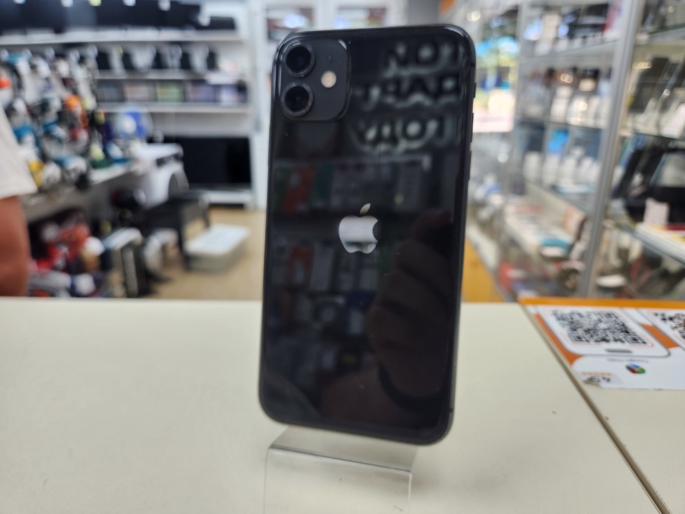 Смартфон Apple iPhone 11 64Gb