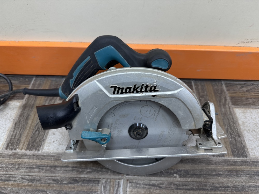 Дисковая пила Makita HS7600;