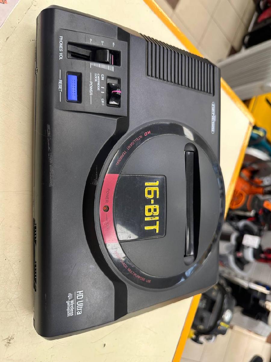 Игровая приставка Sega 16 BIT