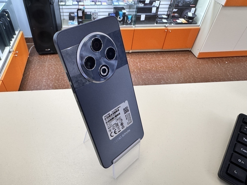 Смартфон Tecno SPARK 30C 8/256