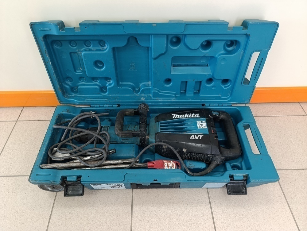 Отбойный молоток Makita HM1214