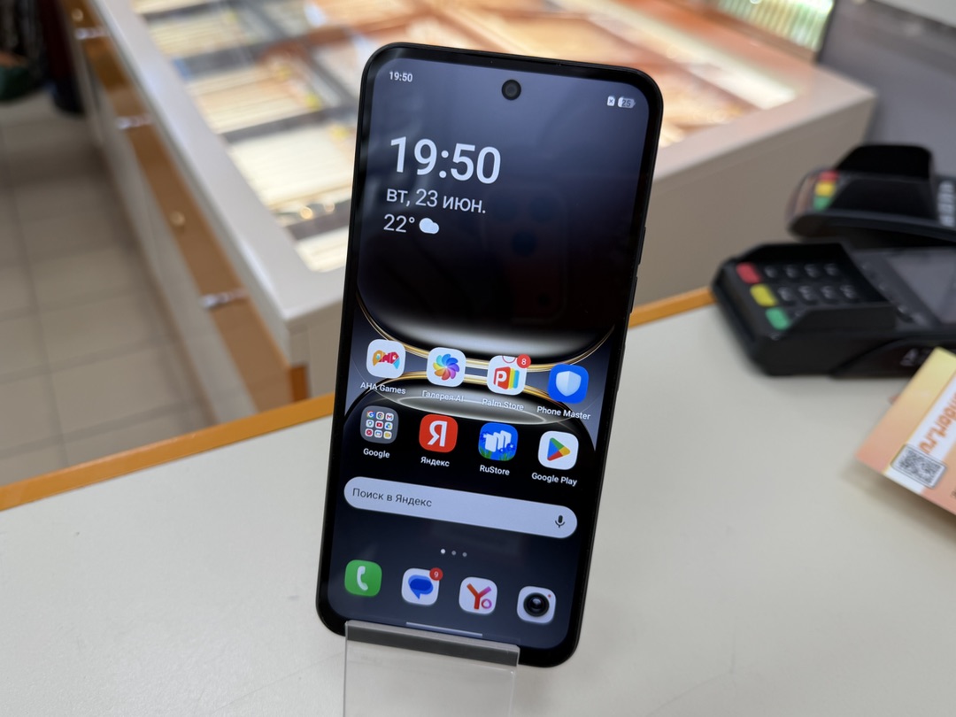 Смартфон Tecno Spark Go 2 4/128