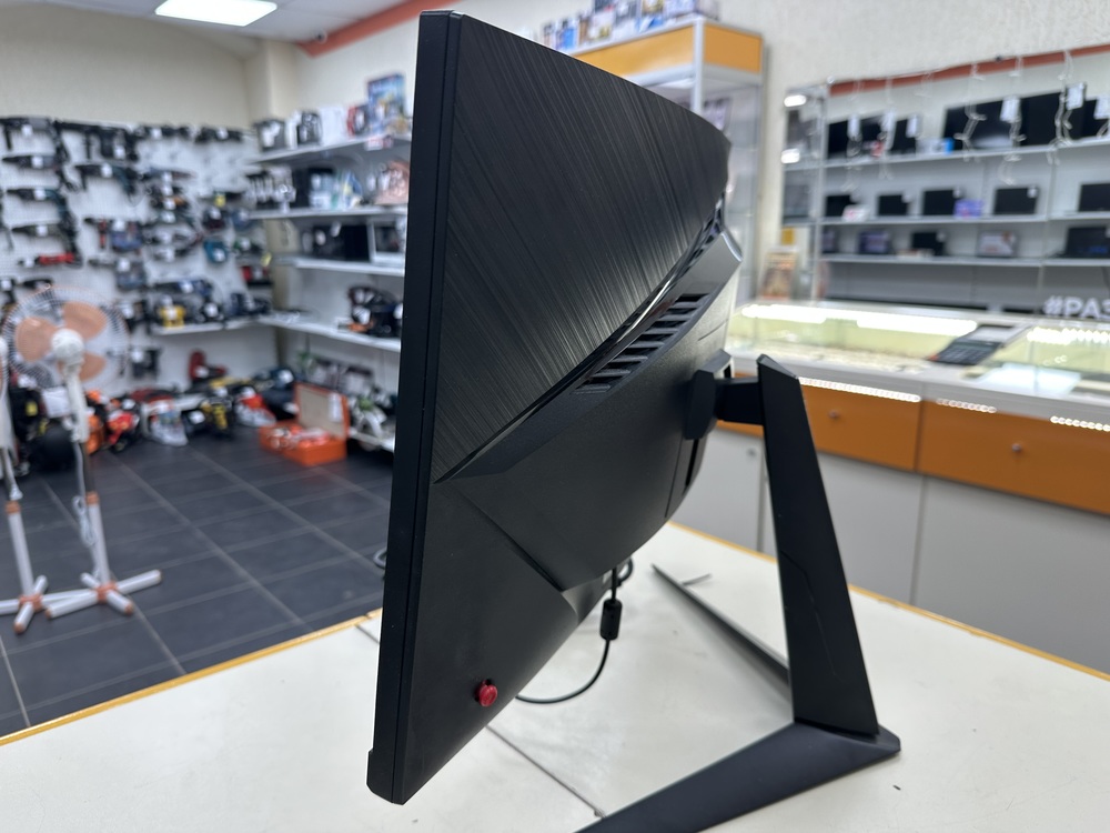 Монитор MSI Optix G24C6