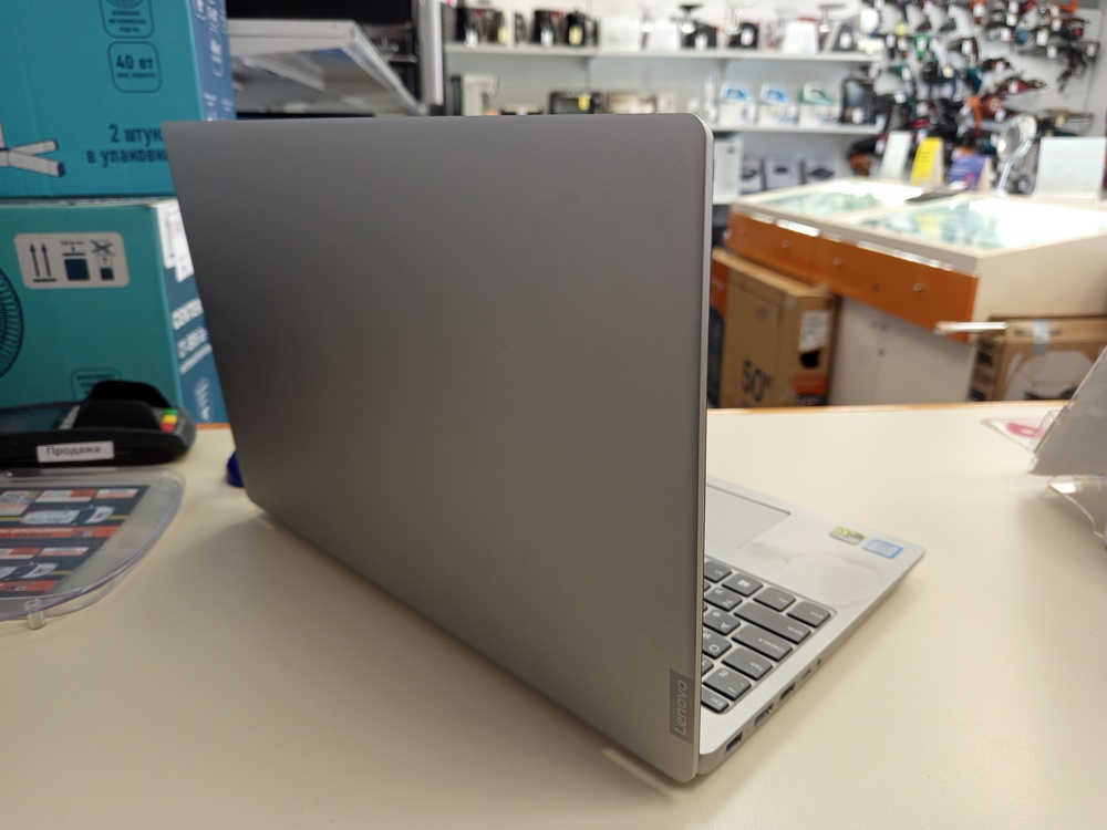 Ноутбук Lenovo Ideapad 330s; Core i5-8250U, GeForce GTX 1050, 6 Гб, Нет, 1 Tb