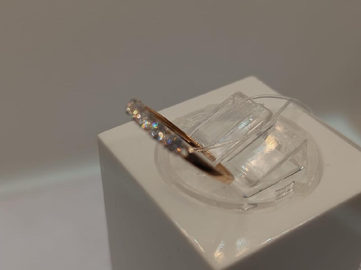 КОЛЬЦО С КАМНЯМИ (Au 585)