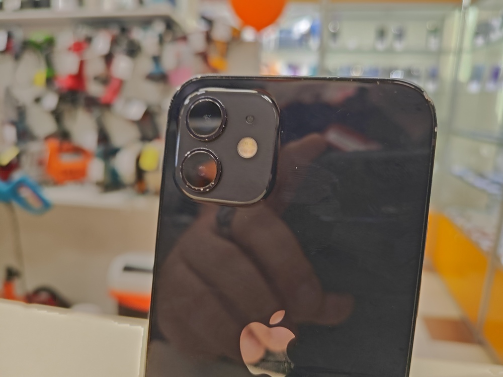 Смартфон Apple iPhone 12 64Gb
