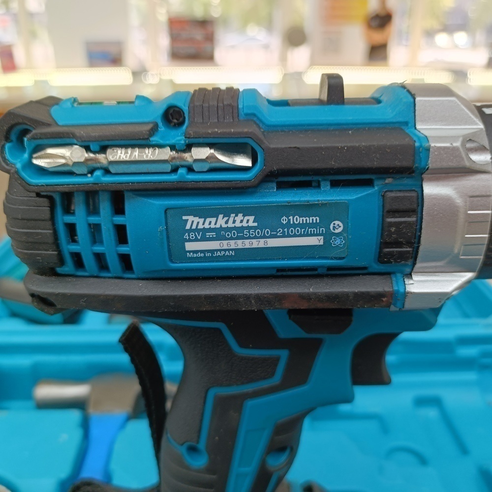 Шуруповерт Makita NoName