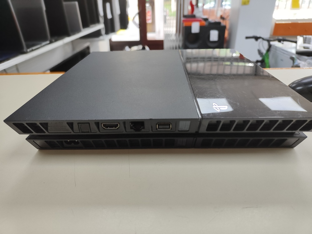 Игровая приставка PlayStation 4 FAT 500GB
