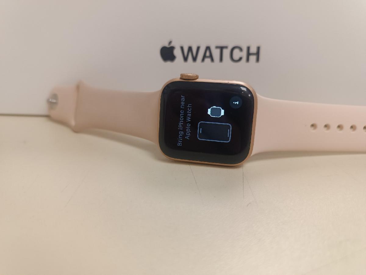 Смарт-часы Apple Watch SE 2020 40mm