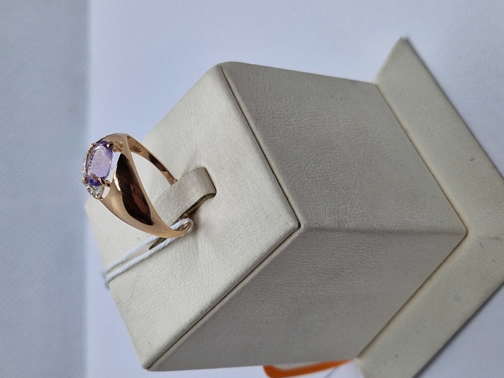 КОЛЬЦО С КАМНЯМИ (Au 585)