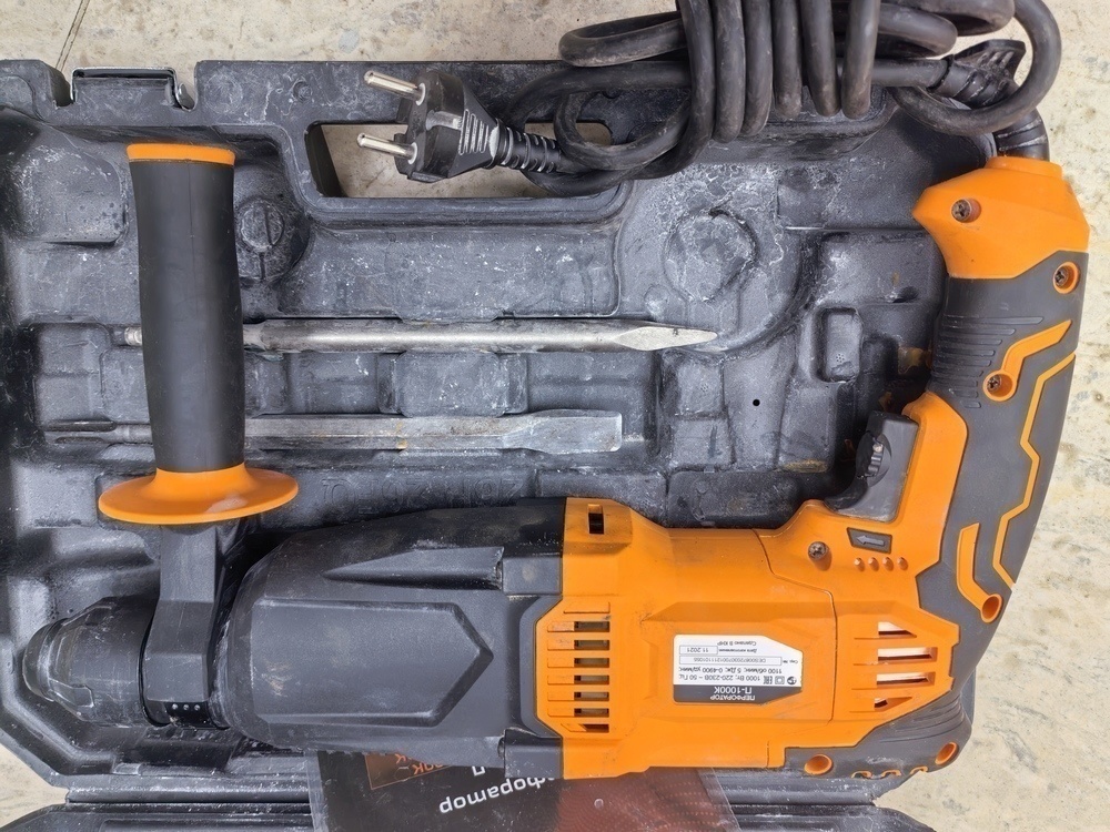 Перфоратор Вихрь П-1000К