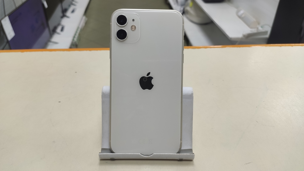 Смартфон Apple iPhone 11 128Gb