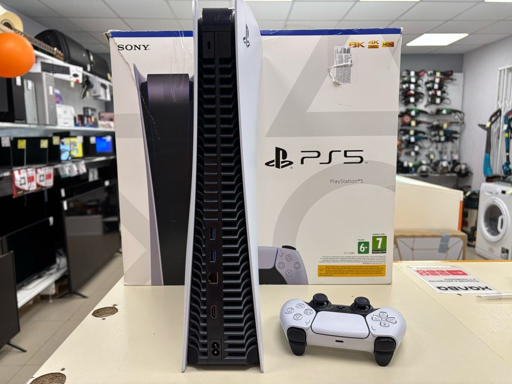 Игровая приставка PlayStation 5 825Gb (С дисководом)