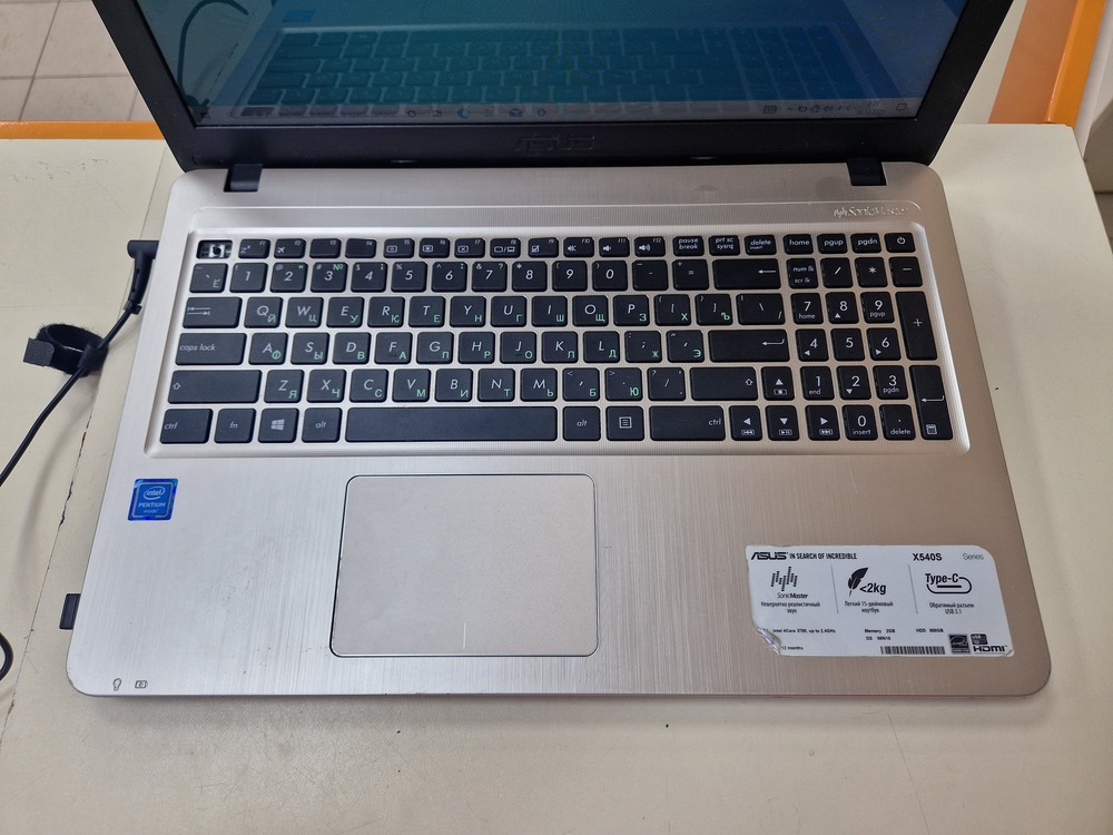 Ноутбук ASUS X540S; Pentium N3700,  Intel(R) Graphics, 2 Гб, 256 Гб, Нет