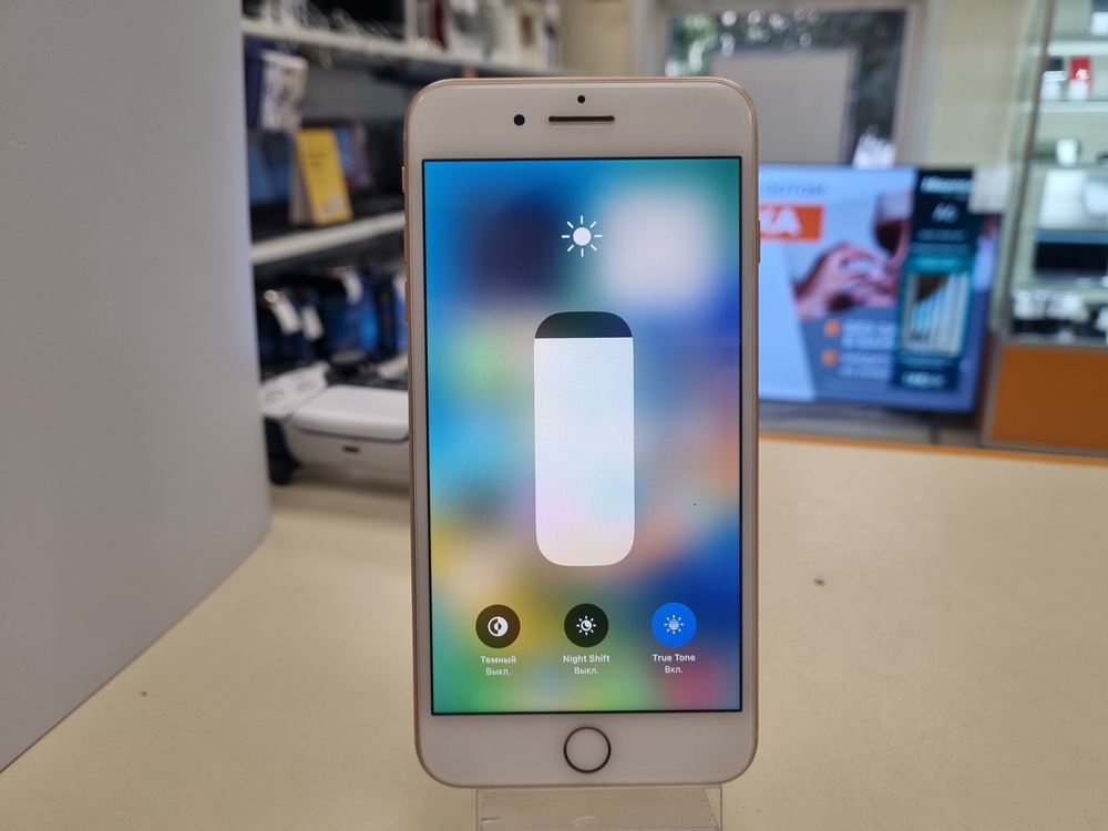 Смартфон Apple iPhone 8 Plus 64Gb