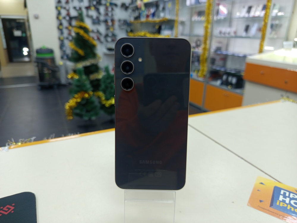 Смартфон Samsung Galaxy S23 FE 8/128