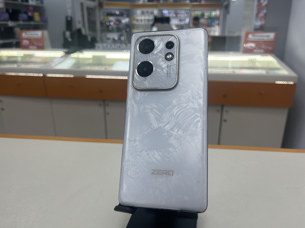 Смартфон Infinix ZERO 30 4G 8/256