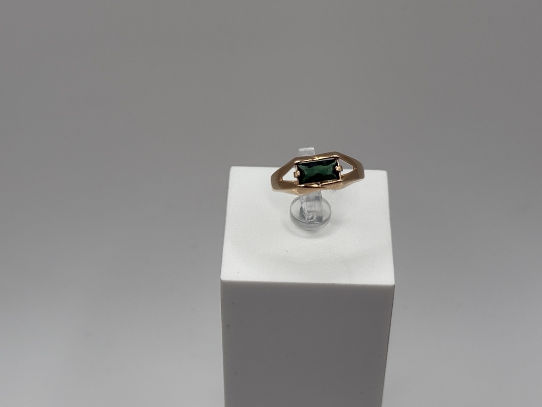 КОЛКМ585 КОЛЬЦО С КАМНЕМ (Au 585)