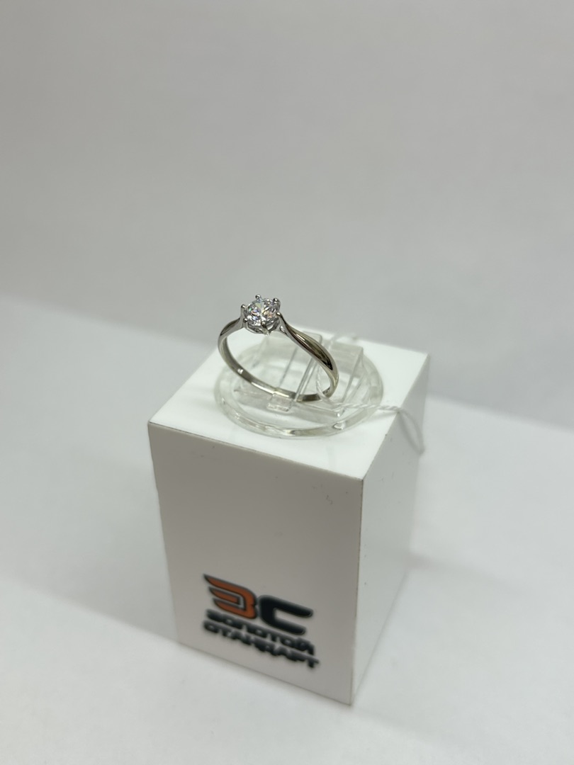 КОЛКМ585 КОЛЬЦО С КАМНЕМ (Au 585)