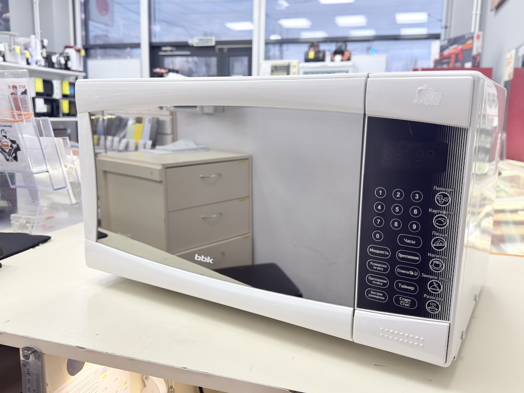 Микроволновая печь BBK 23MWS-915S