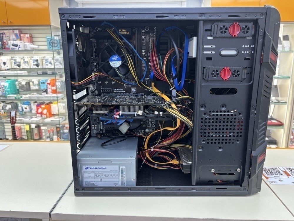 Системный блок GIGABYTE GT; Core i3-6100, Intel UHD Graphics, 8 Гб, Нет, 1.5 TB