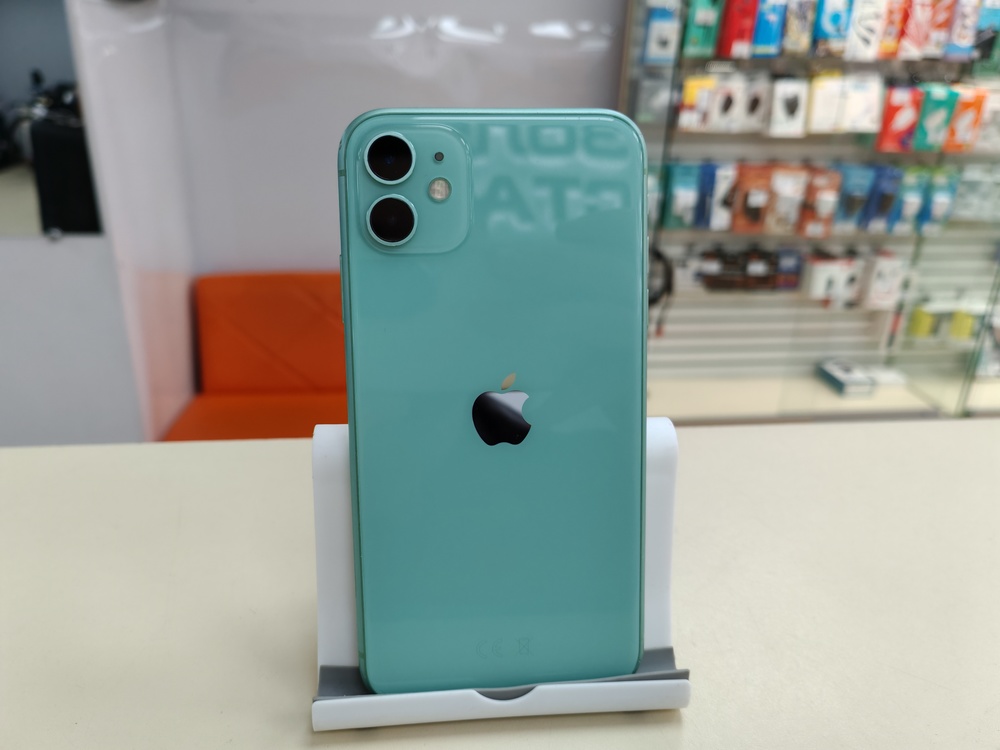 Смартфон Apple iPhone 13 128Gb