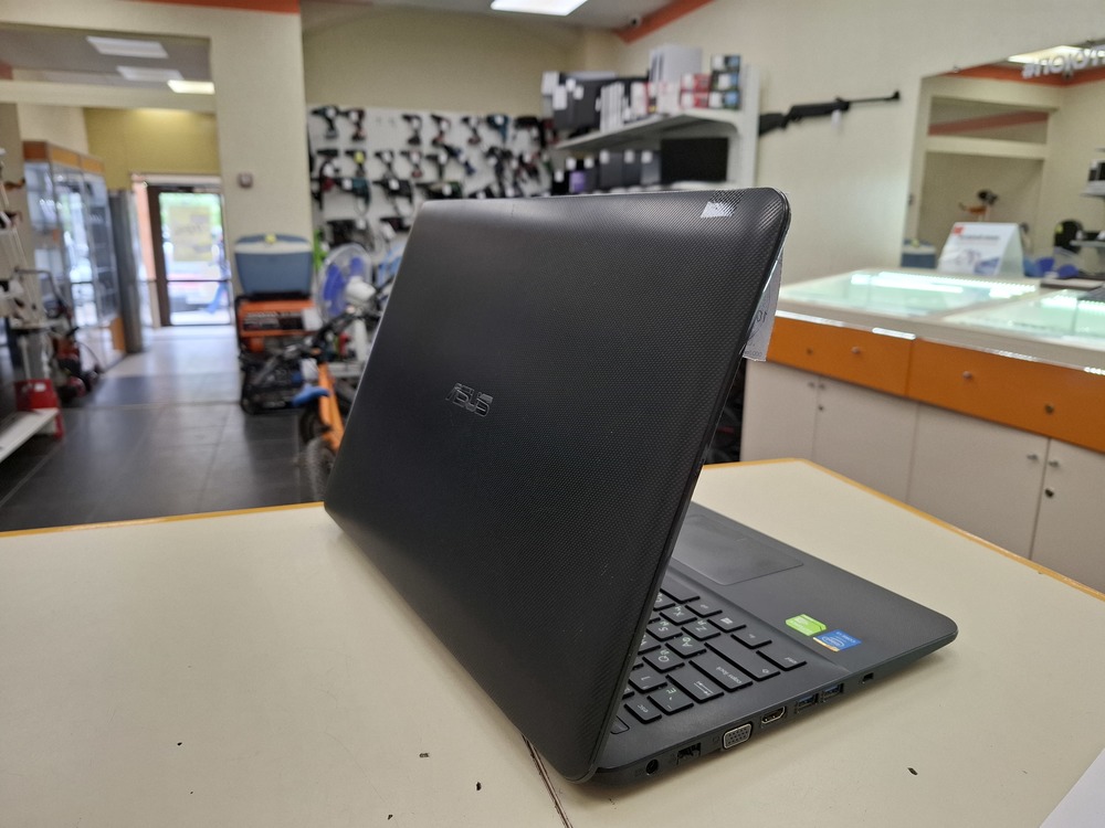 Ноутбук ASUS X540L; Core i3-5005U, GeForce 920M, 4 Гб, Нет, 500 Гб