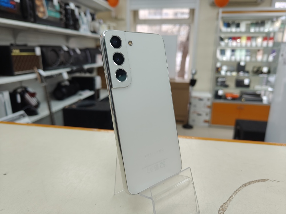 Смартфон Samsung Galaxy S22 8/256