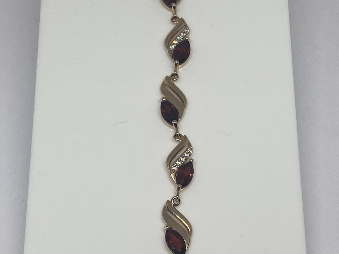 Б585 БРАСЛЕТ С КАМНЯМИ (Au 585)