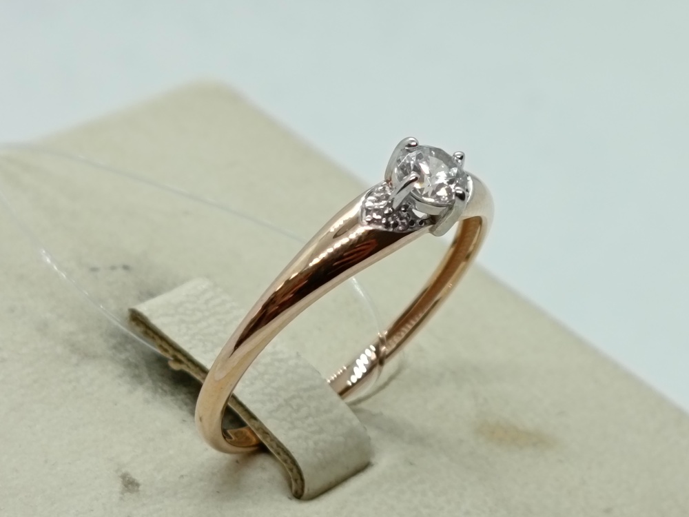 КОЛЬЦО С КАМНЯМИ (Au 585)