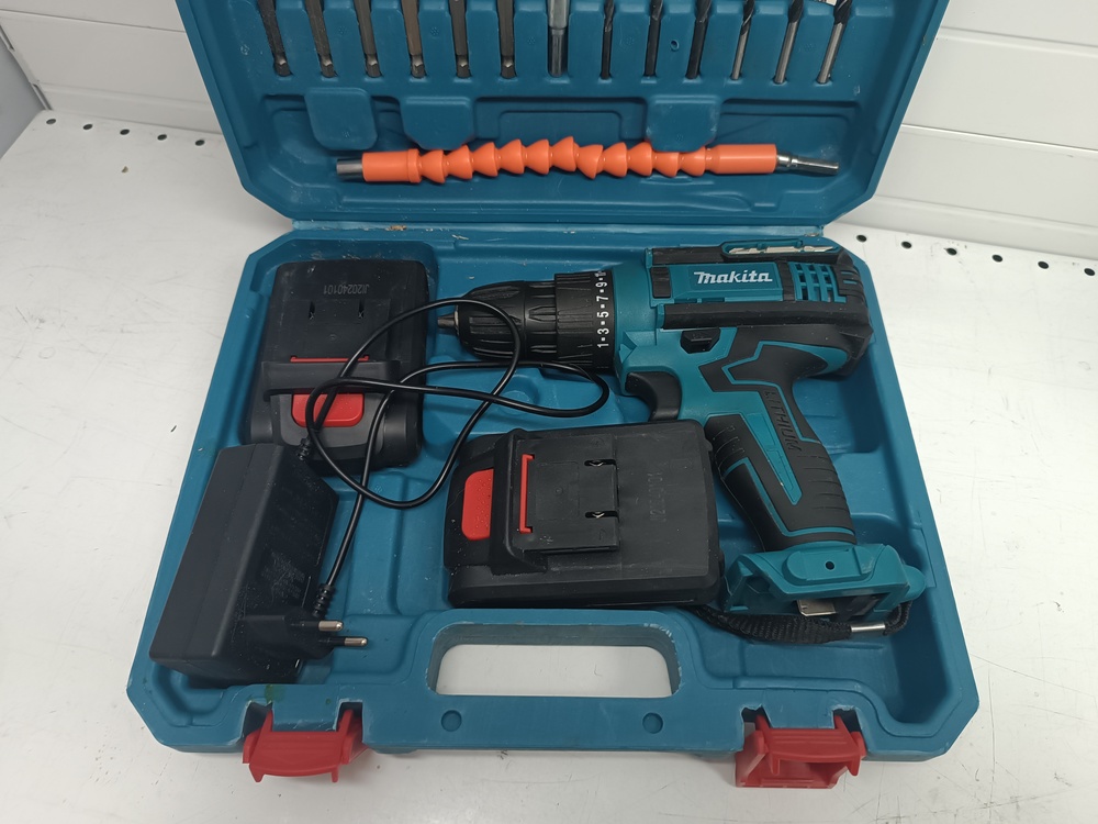 Шуруповерт Makita NoName