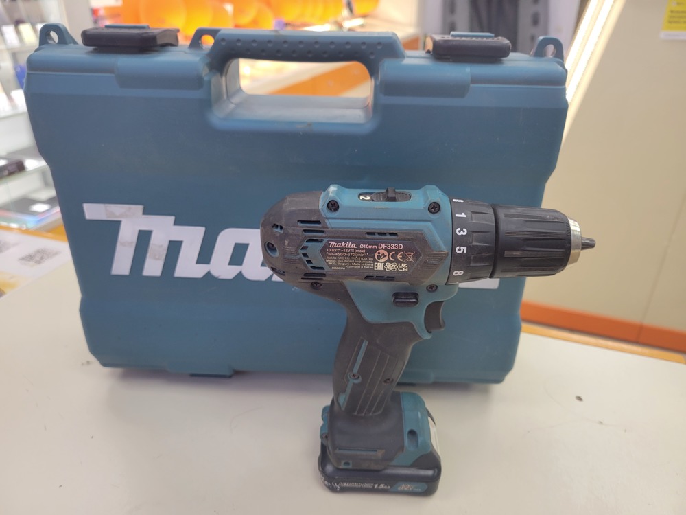 Шуруповерт Makita DF333D