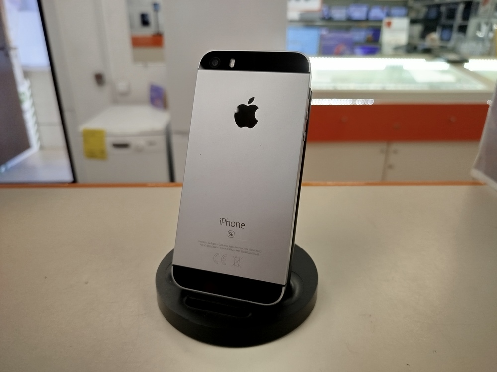 Смартфон Apple iPhone 5SE 128Gb