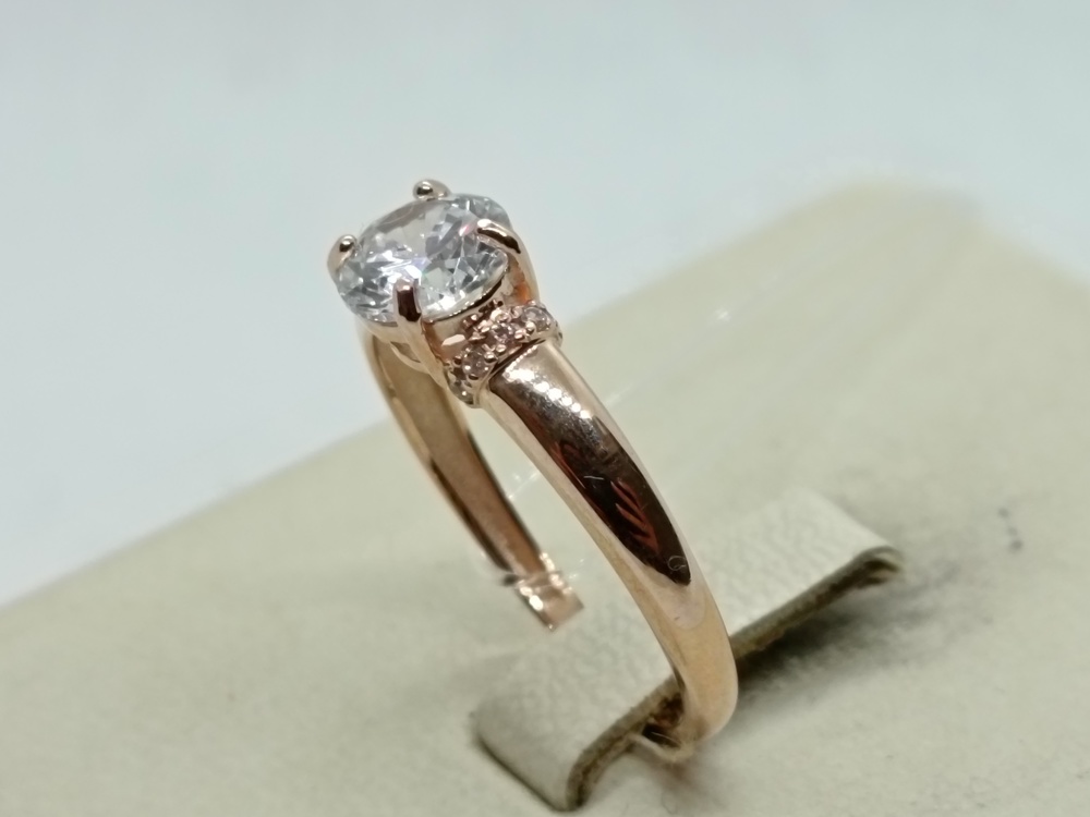 КОЛЬЦО С КАМНЯМИ (Au 585)