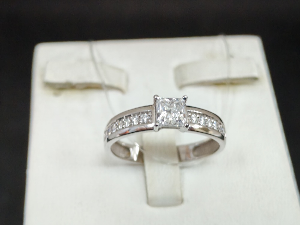 КОЛЬЦО БРИЛЛИАНТ (Au 585)