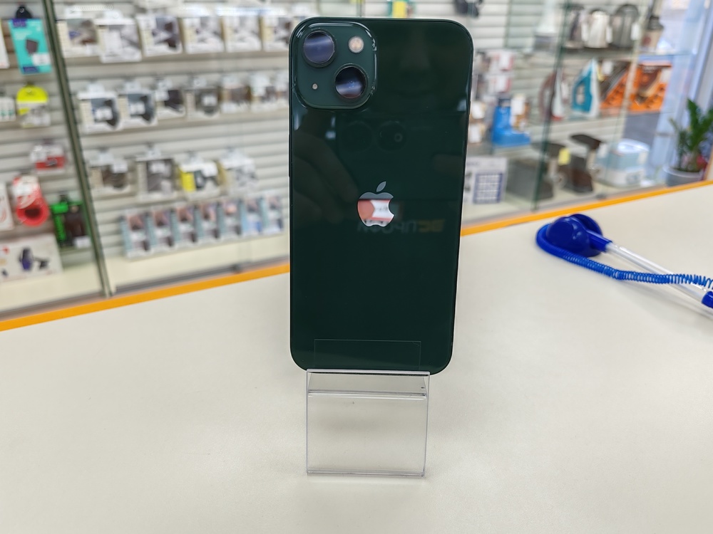 Смартфон Apple iPhone 13 128Gb