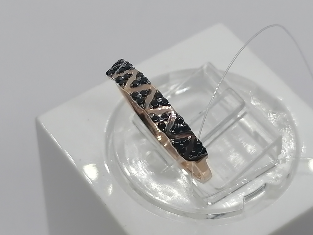 КОЛЬЦО С КАМНЯМИ (Au 585)