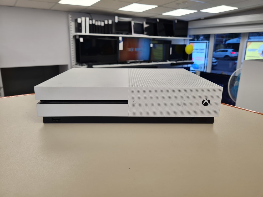 Игровая приставка Xbox One S 500Gb