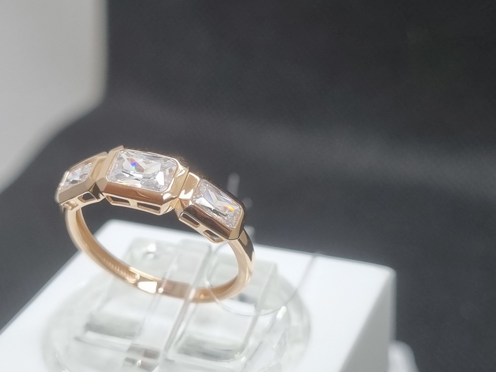 КОЛЬЦО С КАМНЯМИ (Au 585)