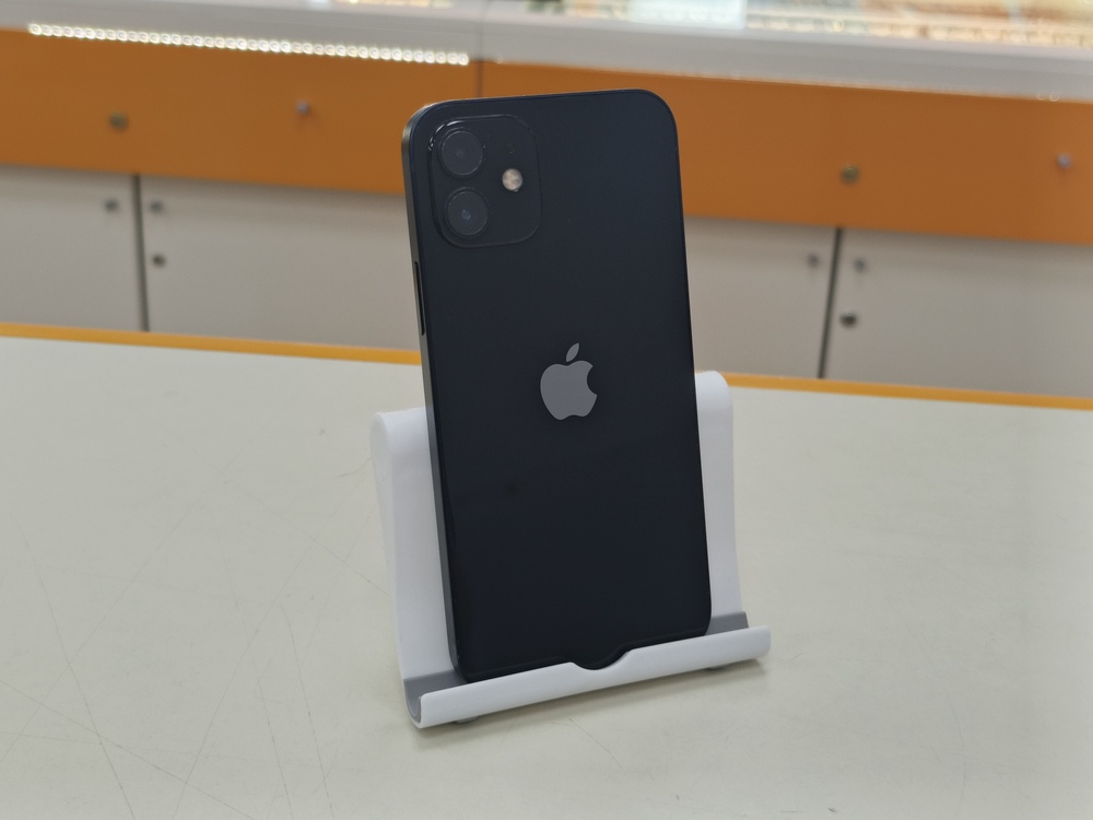 Смартфон Apple iPhone 12 64Gb