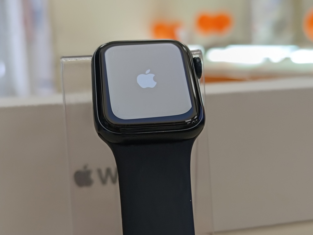 Смарт-часы Apple Watch SE 2022 40mm
