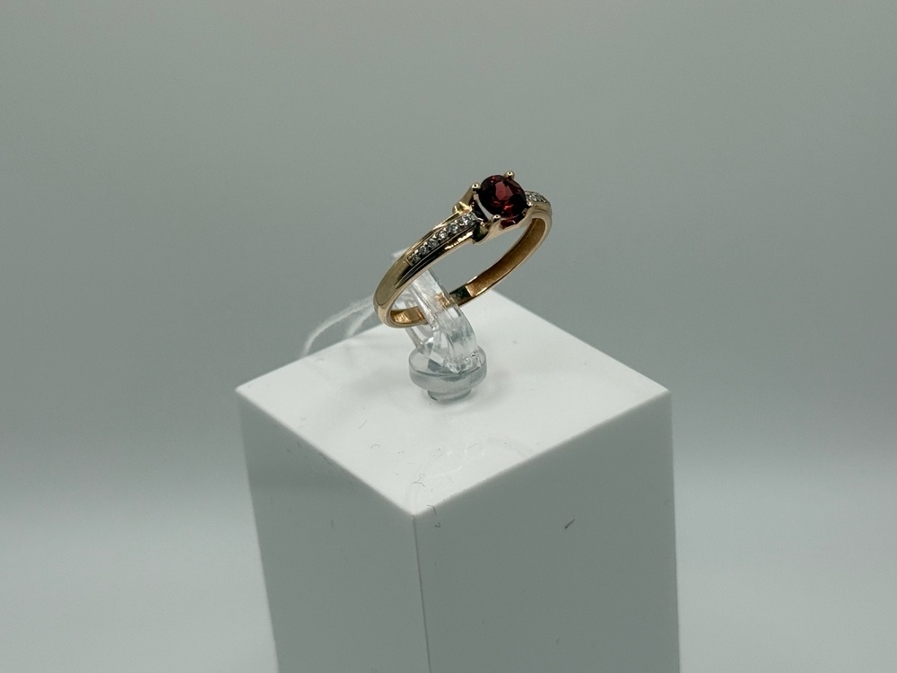 КОЛЬЦО С КАМНЯМИ (Au 375)